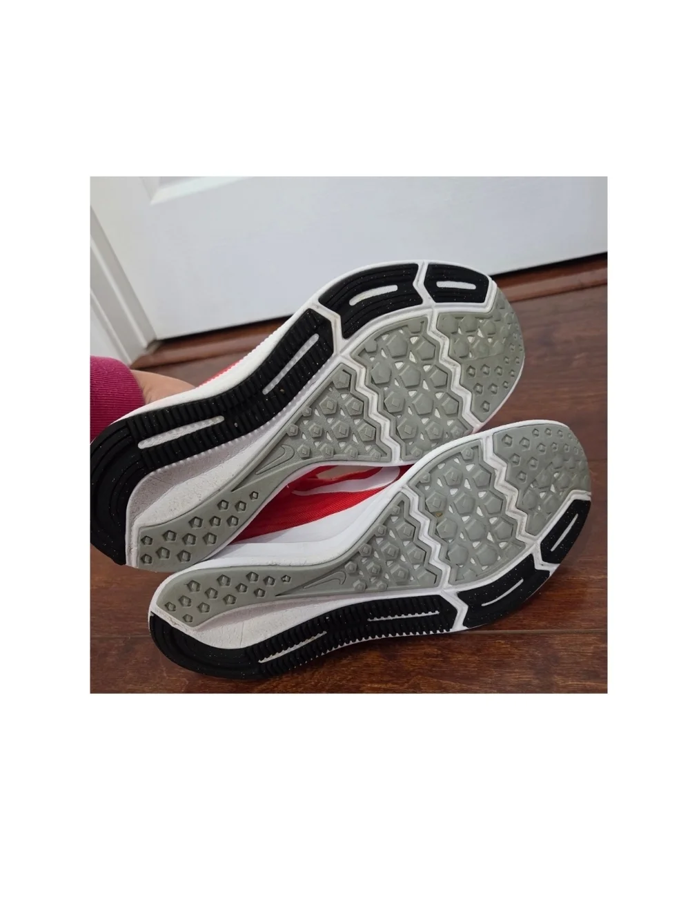 Nike Downshifter 8 Red Running Training Shoes Womens 7.5 LIghtweight Workout